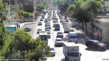 Bakının tıxaclı yolları - SİYAHI