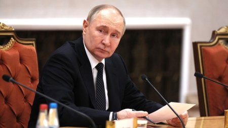 Putin xüsusi əməliyyatın gedişi ilə bağlı iclas keçirib