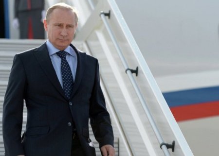 Putin Astanaya gedir