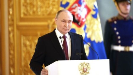 Putin bu ölkənin fəxri vətəndaşı təyin edildi