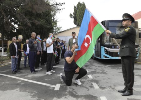 Prezidentdən hərbi xidmətə çağırışla bağlı SƏRƏNCAM