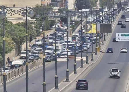 Sürücülərin nəzərinə: "Qələbə" dairəsi istiqamətində yol bağlıdır