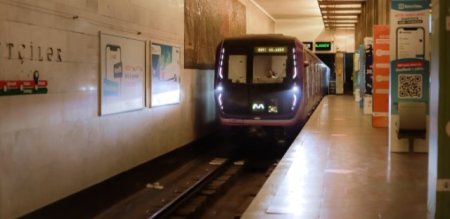 Metroda qatarda nasazlıq ehtimalı yarandı - Sərnişinlər düşürüldü