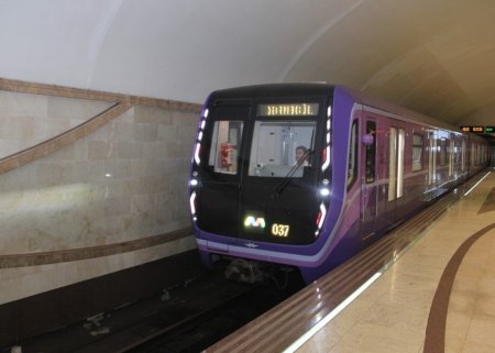 Bakı metrosunda daha bir sərnişin qatar yoluna DÜŞDÜ