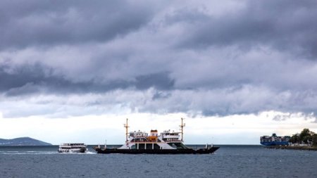 Bosfor boğazından gəmi tranziti dayandırıldı