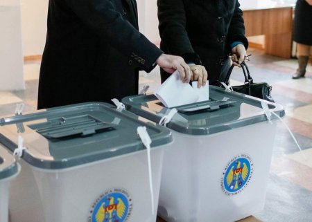 Moldovada prezident seçkiləri və referendum keçirilir