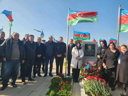 Həbib Misirov Fəxri Xiyabanda şəhid məzarını ziyarət edib