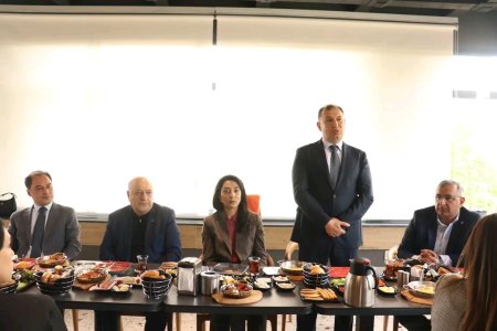 Mediatorlar klubunun sayca 13-cü qeyri-rəsmi görüşü keçirilib