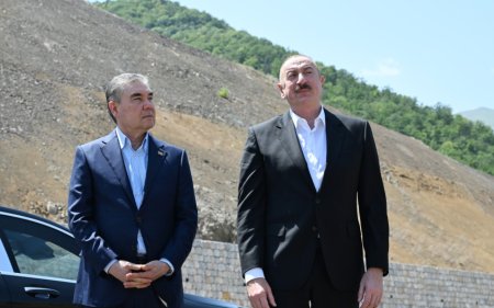 İlham Əliyev və Berdiməhəmmədov Şuşada