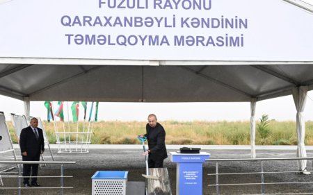 Prezident Qaraxanbəyli kəndinin təməlini qoydu