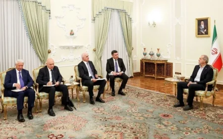 Pezeşkian Şahin Mustafayevi qəbul etdi