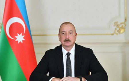İlham Əliyev avstriyalı həmkarını təbrik etdi