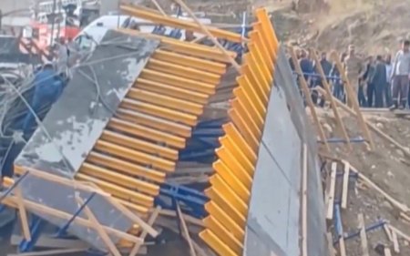 Türkiyədə körpü çöküb, ölənlər var