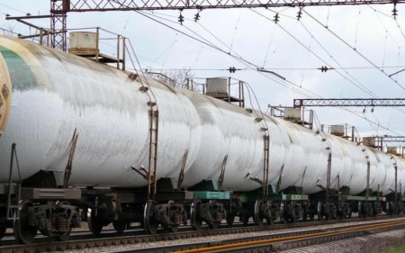 Qazaxıstan neft məhsullarının ixracına qadağa qoydu