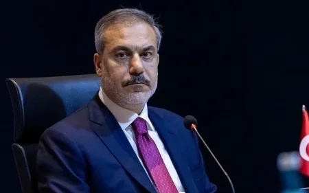 Hakan Fidan həmkarı ilə axtarış-xilasetmə işlərindən danışdı