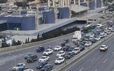 Bu yollarda sıxlıq var - SİYAHI