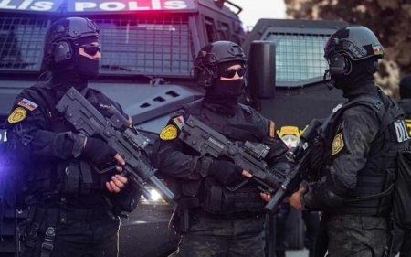 Polis bayram günü axtarışda olan 50 nəfəri tutdu