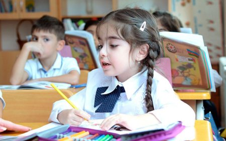 Bu gün qış tətilindən öncə son dərs günüdür