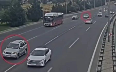 1889 texniki nasaz avtomobil yolda qaldı