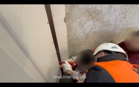 Gəncədə 3 yaşlı uşaq belə xilas edildi - VİDEO