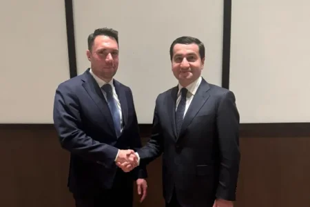 Hikmət Hacıyev Macarıstan Baş nazirinin milli təhlükəsizlik müşaviri ilə GÖRÜŞDÜ