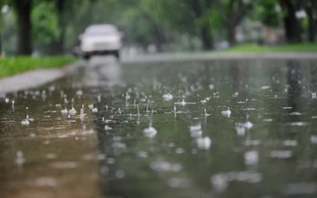 Bakıda 100 ilin yağışı bir günə yağıb