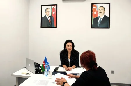 Səbinə Əliyeva vətəndaşları qəbul edib