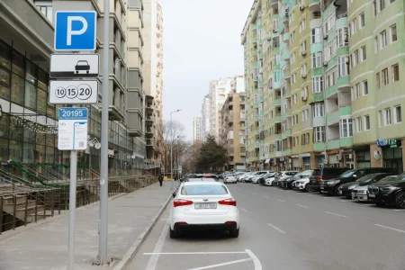 Dövlət qurumları üçün xidməti parklanma yerlərinin siyahısı və ünvanları təsdiqləndi