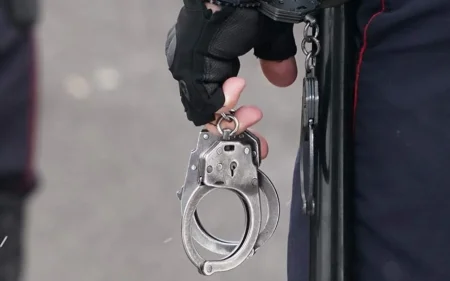 Polis 61 nəfəri saxladı