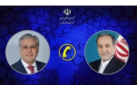 Pakistanın xarici işlər naziri Əraqçi ilə son vəziyyəti müzakirə etdi