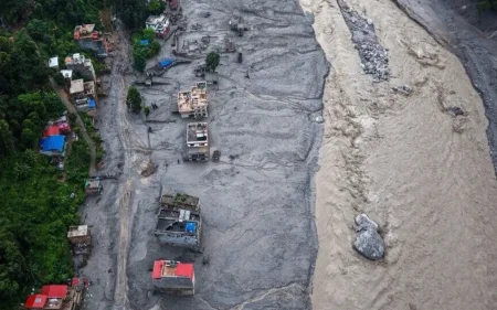 Nepalda ölənlərin sayı 734 nəfərə çatdı