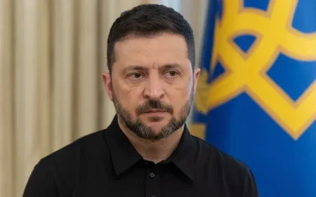 "Ukrayna ordusu Donbasdan geri çəkilməyəcək" - Zelenski