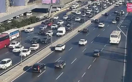 Bakının bu yollarında tıxac var